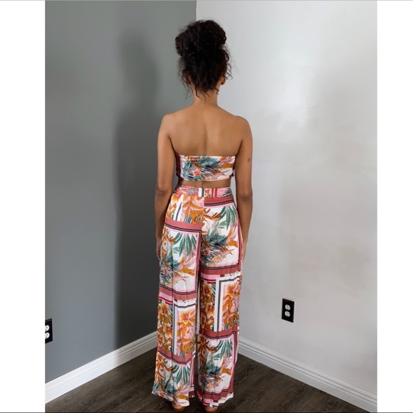 Beautiful two piece pants set - Picture 3 of 3
